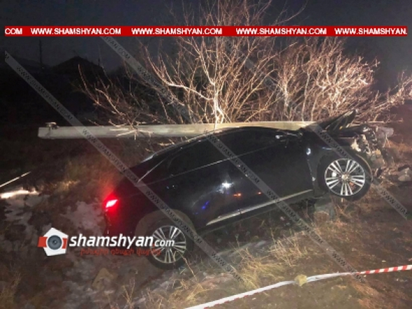 Արագածոտնի մարզում 31-ամյա վարորդը Lexus-ով բախվել է բետոնե էլեկտրասյանը, կոտրել այն. հաջորդ օրը նա դիմել է հիվանդանոց