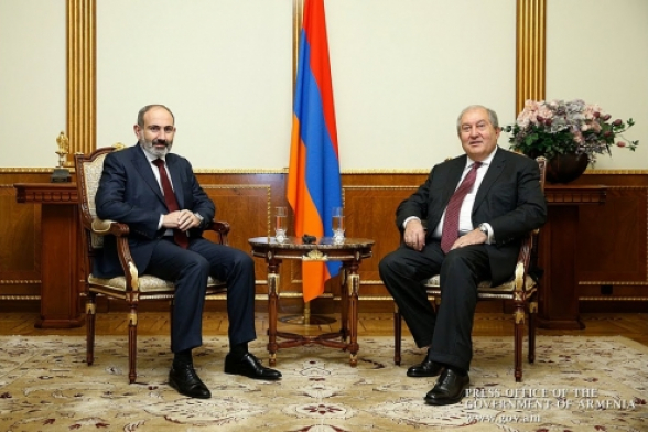 Очередное «миротворчество» Армена Саркисяна: участвовать или нет?