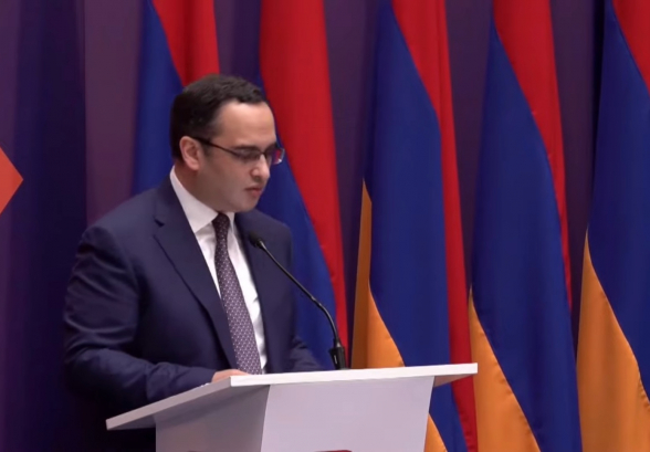 Виктор Согомонян представил декларацию альянса «Армения» (видео)