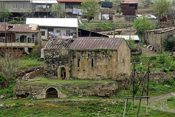 Տեղ գյուղում կոմբայնավարը, ապակողմնորոշվելով տեղանքում, հայտնվել է Ադրբեջանի ԶՈՒ վերահսկողության տակ գտնվող տարածքում