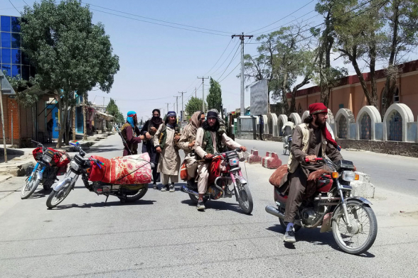 Талибы отрезали таджикские районы Кабула от телефонной связи и интернета