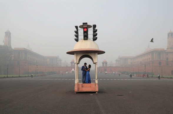 Ядовитый смог накрыл Нью-Дели: безопасный уровень загрязнения превышен в 15 раз