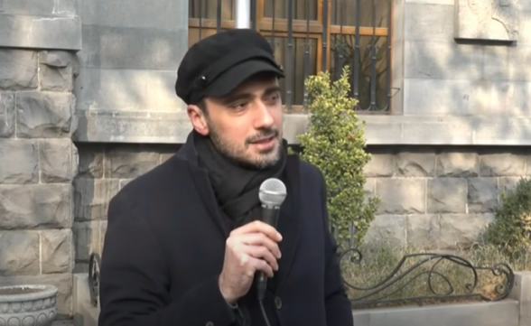 Перед зданием Генпрокуратуры прошла акция в поддержку Ашота Минасяна (видео)