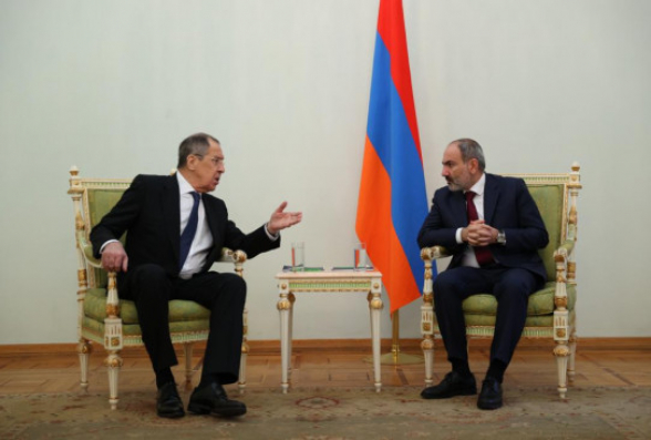 Лавров против тандема Алиев-Пашинян