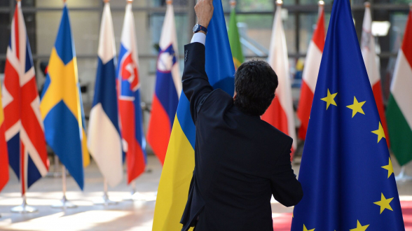 Европарламент призвал дать Украине и Молдавии статус кандидатов в ЕС