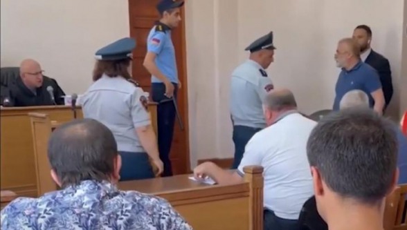 Судья Мнацакан Мартиросян отказался почтить минутой молчания память Армена Григоряна