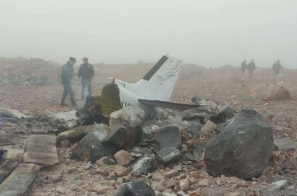 Ջրաբեր գյուղի տարածքում ինքնաթիռ է ընկել․ տեղում հայտնաբերվել է 2 այրված դի (լուսանկար)