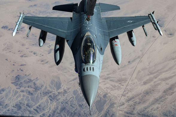 В США исключили из оборонного бюджета ограничения на продажу Турции истребителей F-16