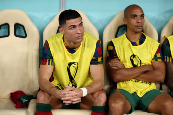 Роналду угрожал уехать с чемпионата мира в Катаре после конфликта с главным тренером Сантушем – СМИ
