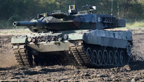 Глава Минобороны Германии пообещал отправить Украине танки до конца марта
