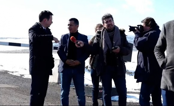 Попытался пройти через Лачинский коридор: французский депутат хочет посмотреть Алиеву в глаза