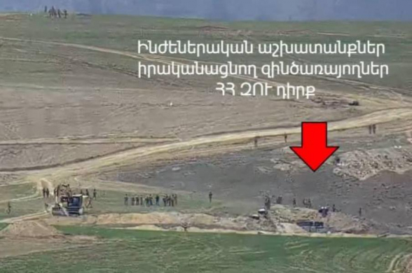 Ադրբեջանցի զինծառայողները մեքենայով մոտենում են հայ զինծառայողներին և կրակ բացում. ՊՆ տեսանյութը