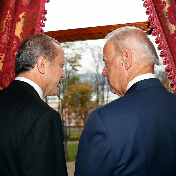 Байден обсудил с Эрдоганом вступление Швеции в НАТО