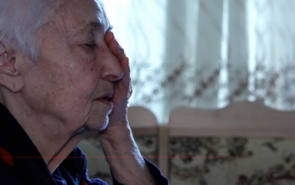 «Ամեն օր ասում եմ՝ Աստված ջան, էսքան երեխեք զոհվեցին». 85-ամյա Էլմիրան Արցախի ամեն ինչը կարոտում է