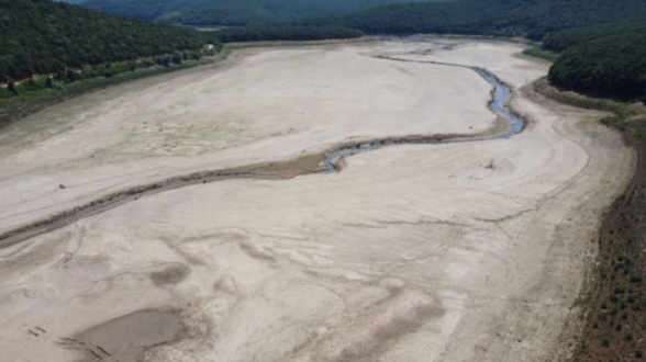 В Стамбуле пересохло водохранилище