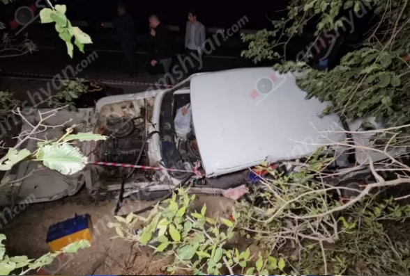 Վայոց Ձորի մարզում բախվել են Mercedes-ն ու ВАЗ-2101-ը. կա զոհ և վիրավորներ․ նրանք Արցախից բռնի ուժով տեղահանվածներ են