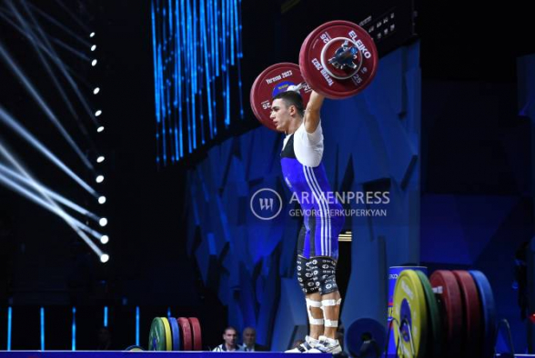 Тяжелоатлет Гор Саакян стал молодежным чемпионом мира