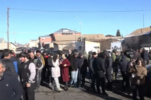 Задержаны рыбаки из Норатуса: сельчане проводят акцию протеста (видео)