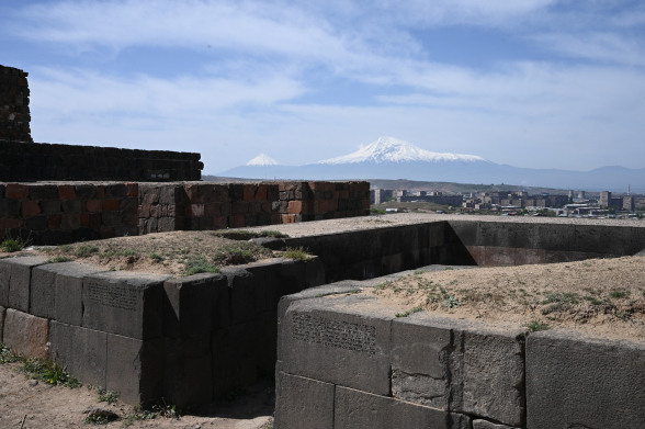 Ինչպե՞ս է ադրբեջանական ալիքը քարոզչական կեղծիքներով լի ֆիլմի համար նկարահանումներ կազմակերպել Երևանում