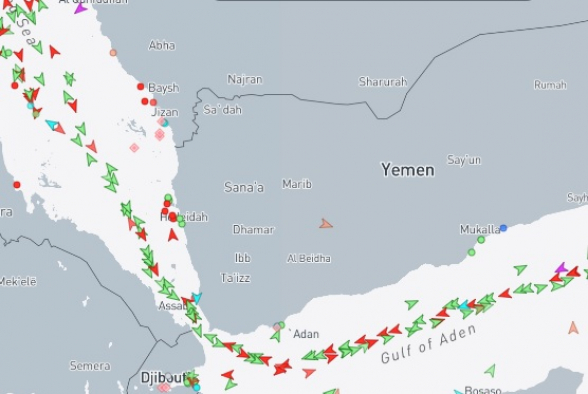 Количество проходящих через Красное море судов резко упало