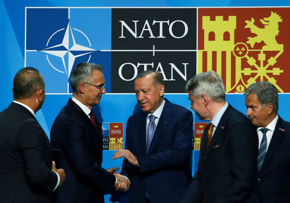 Анкара хочет от нового генсека НАТО гарантий экспорта оружия – «Bloomberg»