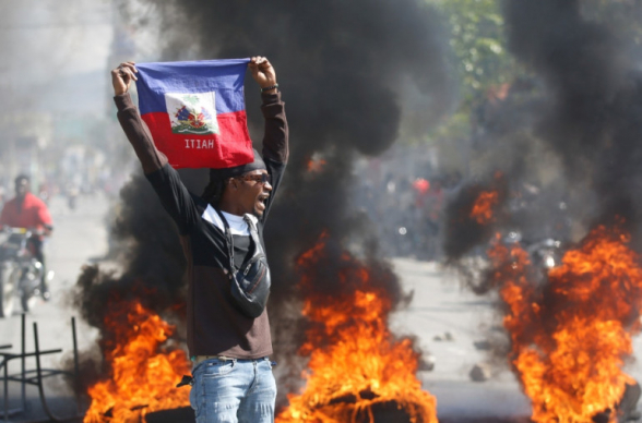 Հայիթիում ավազակախմբերը հшրձակվել են օդանավակայանի վրա` թույլ չտալով վարչապետի ինքնաթիռին վայրէջք կատարել
