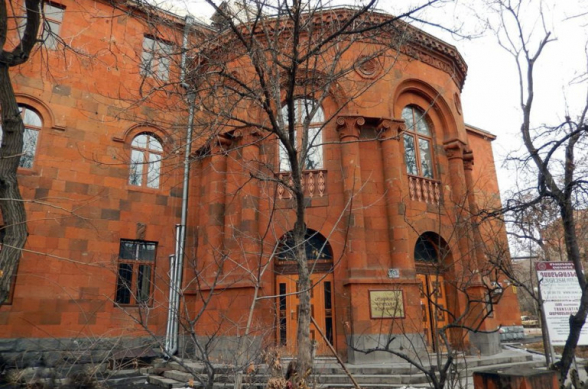 Обеспокоены планами Генпрокуратуры национализировать здание – Союз писателей Армении