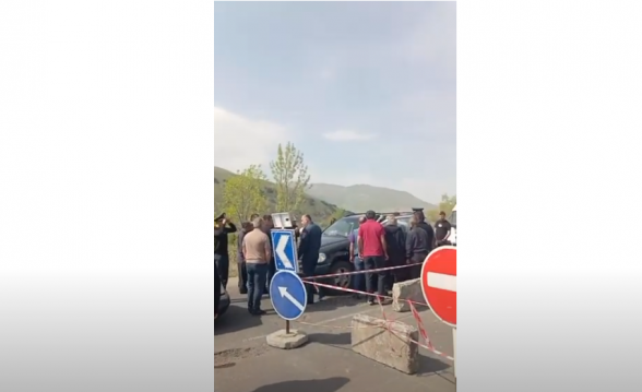 Граждане перекрыли дорогу Спитак-Ванадзор в поддержку акций в Тавуше (видео)