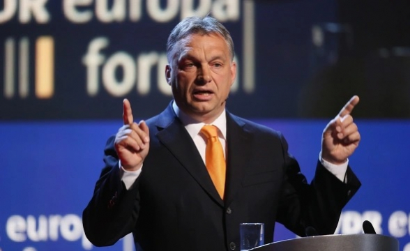 Премьер Венгрии Орбан заявил о подготовке Европы к конфликту с Россией