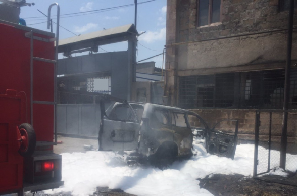 Երևանում «Lexus» մակնիշի ավտոմեքենա է այրվել (լուսանկար)