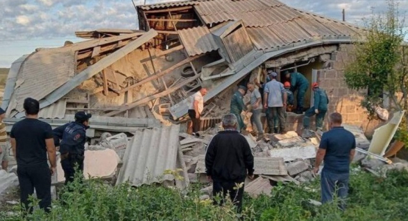 Взрыв прогремел в одном из домов в Шираке: 1 человек погиб, 2 пострадали