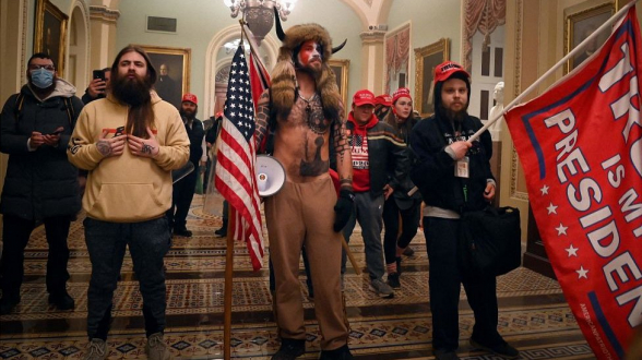 Трамп помиловал 1,5 тыс. участников штурма Капитолия в январе 2021 года