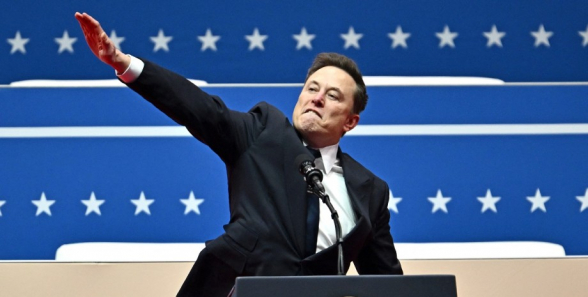 Маск ответил на обвинения из-за похожего на фашистское приветствие жеста