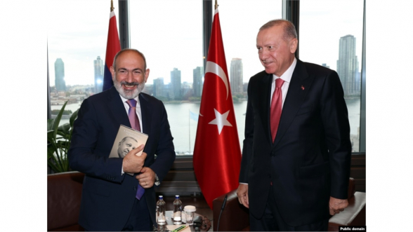 Ինչո՞ւ Փաշինյանը որոշեց վաղաժամ կատարել Ալիևի պահանջը և հայտարարել, որ փոխելու է Սահմանադրությունը