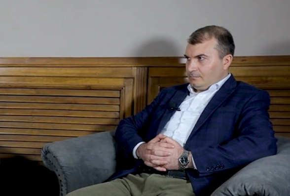 Նոր հանրաքվեի թեմա՝ ՔՊ-ակա՞ն ես, թե՞ հայ