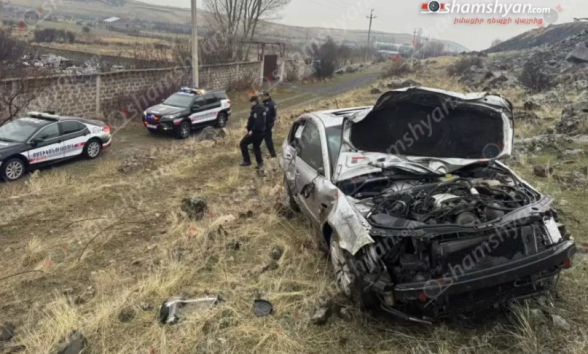 «Չայնիի» ոլորաններում «Volkswagen Passat»-ը բախվել է քարերին ու հայտնվել ձորում. վարորդի մարմինը հայտնաբերվել է մեքենայից դուրս