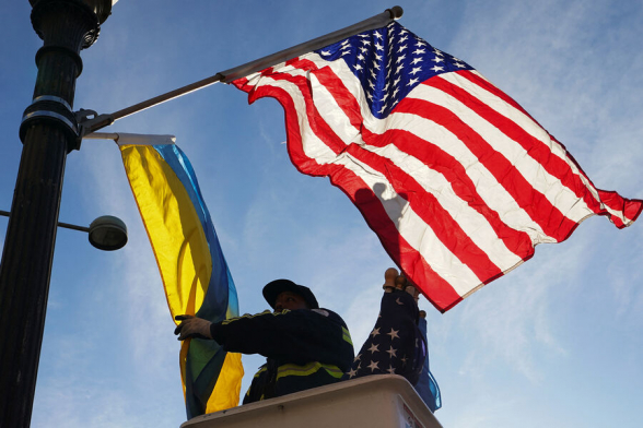 «Bloomberg» сравнил сделку Украины и США по ресурсам с эксплуатацией Бельгией африканцев