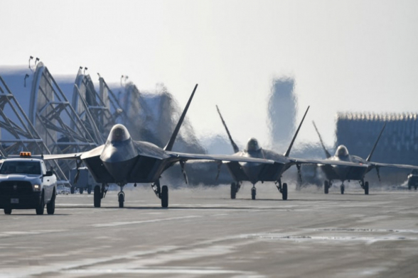 США перебросили на Ближний Восток группу истребителей F-35