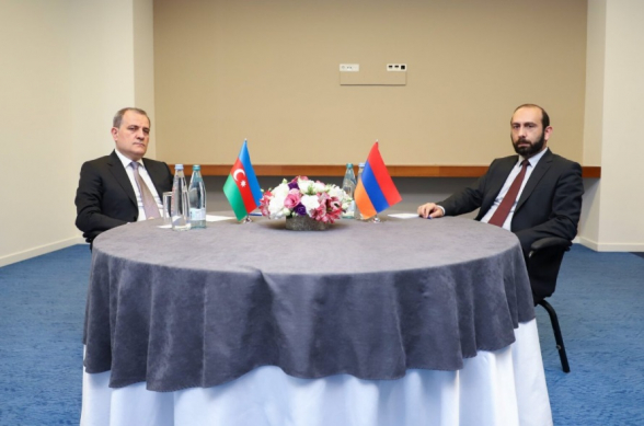 Անթալիայում հանդիպել են Միրզոյանն ու Բայրամովը