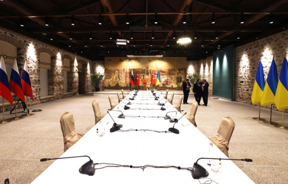 Делегация РФ на переговорах с Украиной прибыла в Стамбул