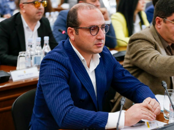 Ներքին Շենգավիթում խրամատների վերածված փոսերն ավելի են խորացել․ Գևորգ Ստեփանյան (տեսանյութ)