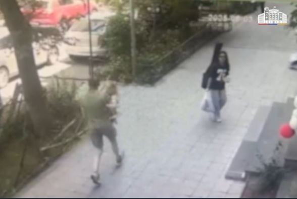 Դիմակավորված անձինք Կոմիտասի պողոտայում մոտեցել են օտարերկրյա քաղաքացուն և փախցրել նրա դստերը (տեսանյութ)