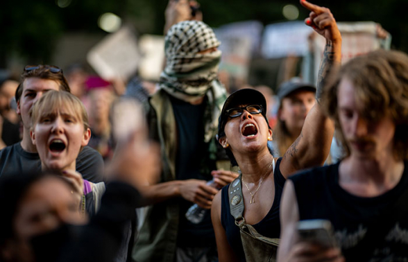 Протесты против иммиграционных рейдов американских властей перекинулись на Техас