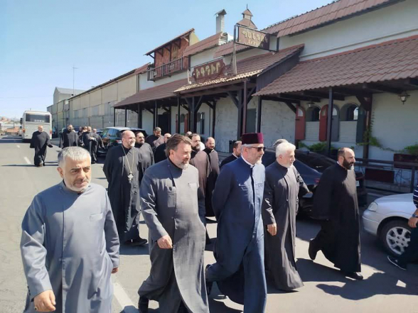 Հոգևորականները գնացել են դատարան՝ ի պաշտպանություն Սամվել Կարապետյանի