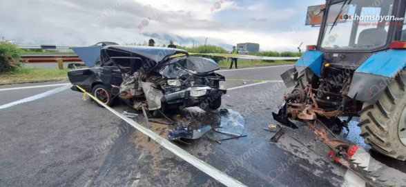 Գեղարքունիքի մարզում 37-ամյա վարորդը «ՎԱԶ 2107»-ով բախվել է կայանված տրակտորին և վրաերթի ենթարկել վարորդին