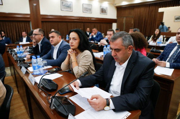 Երևանի ավագանու նիստն է․ 25 հարցից 3-ն է զեկուցվող (տեսանյութ)