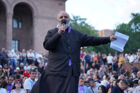 Ապրում եմ կյանքիս ամենաերջանիկ օրերը․ Բագրատ Սրբազանի նամակը «Երևան-Կենտրոն» ՔԿՀ-ից