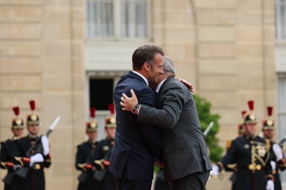 Подлецы всегда улыбаются