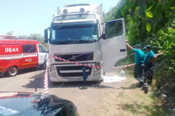 Տավուշում բեռնատարի անվադողը փոխելիս ավտոմեքենան ընկել է վարnրդի վրա