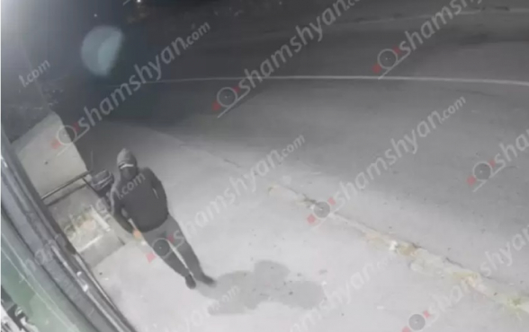 Դիմակավորված անձը մտել է Երևանում հայտնի խանութներից մեկն ու հափշտակել խոշոր չափի գումար